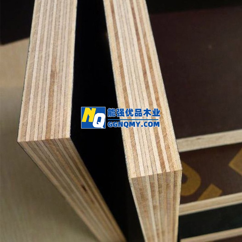 湖北襄阳高档构筑模板供给，厚度均匀密实，专业工厂直供